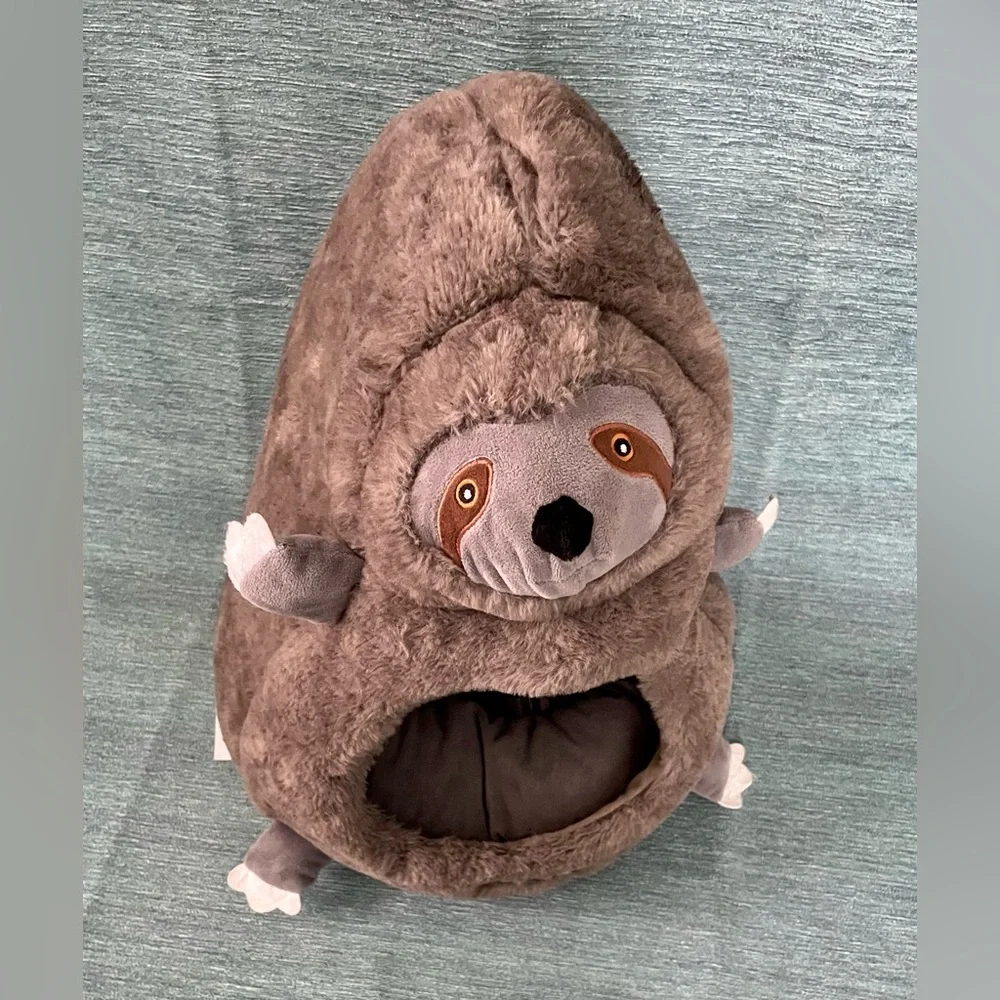 NANDOG Pet Gear Sloth Small Pet Bed Cozy Warm Super Soft Safe Space for your Pup
